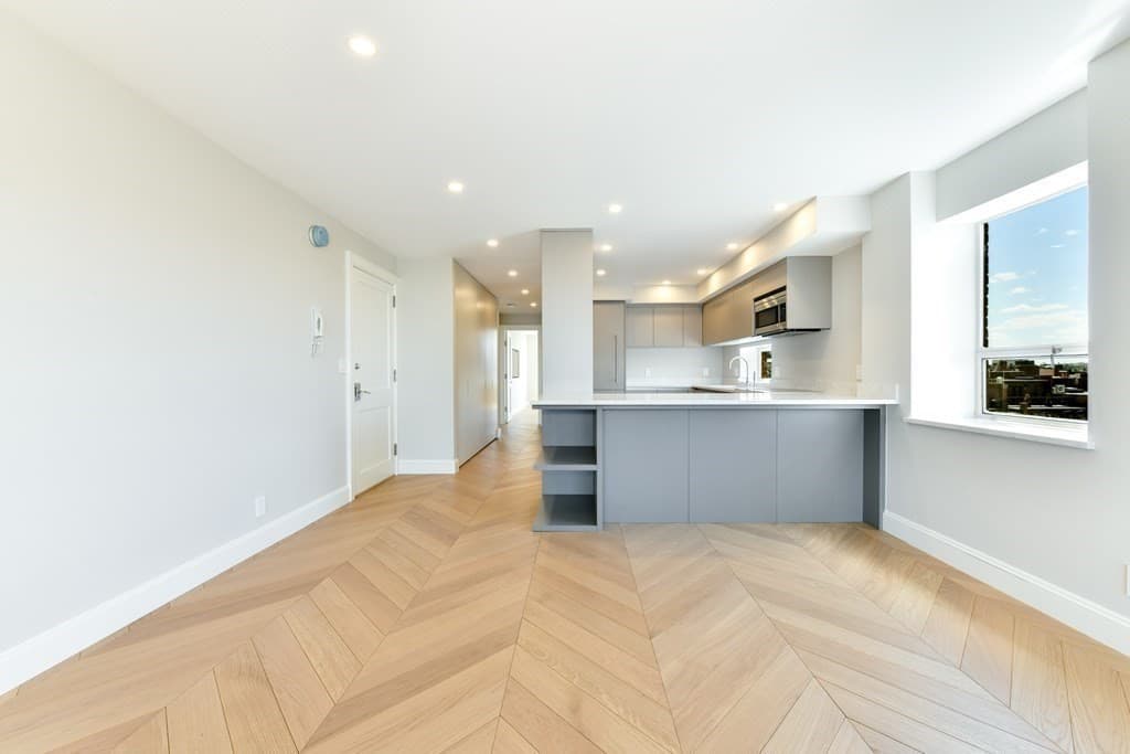 330 Beacon #81 photo 4