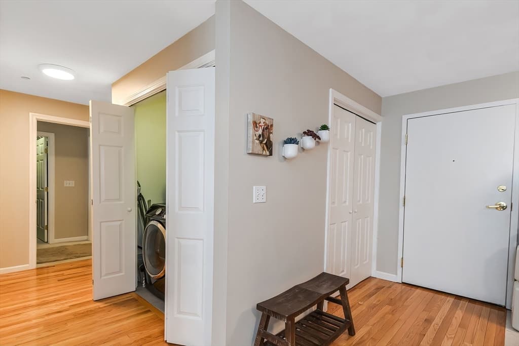 107 Foster St #204 photo 4