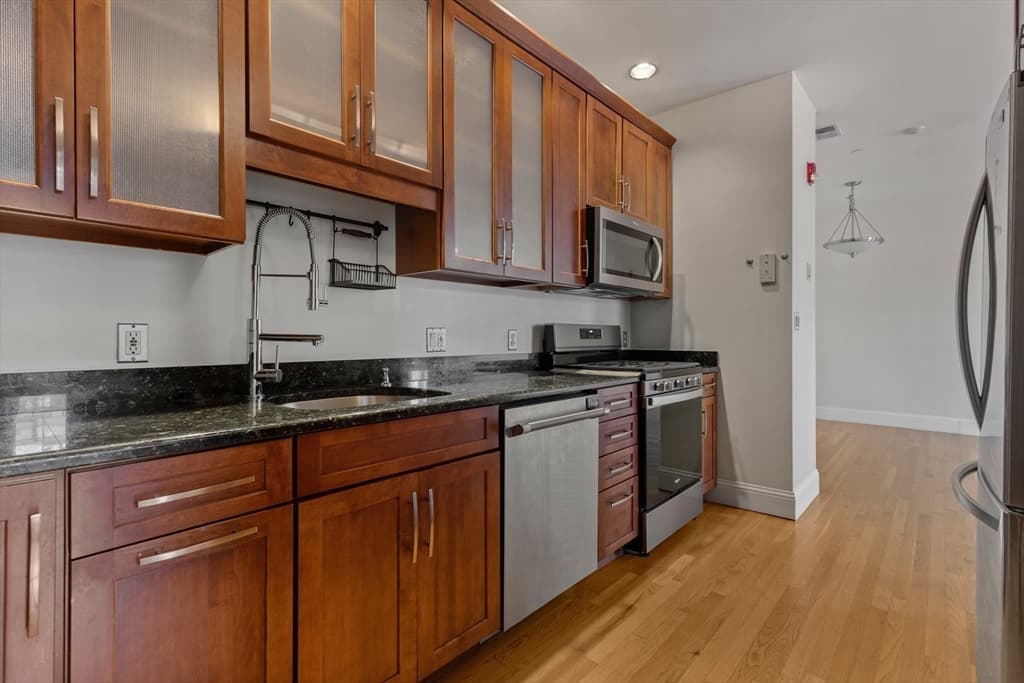 119 Dorchester #9 photo 2