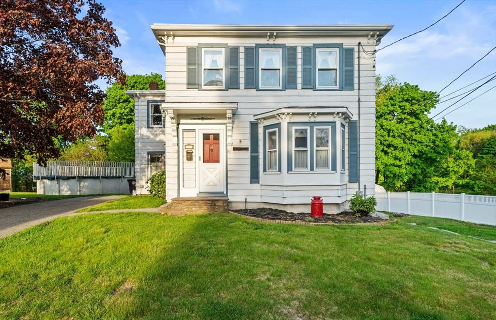 55 Grant St photo 2
