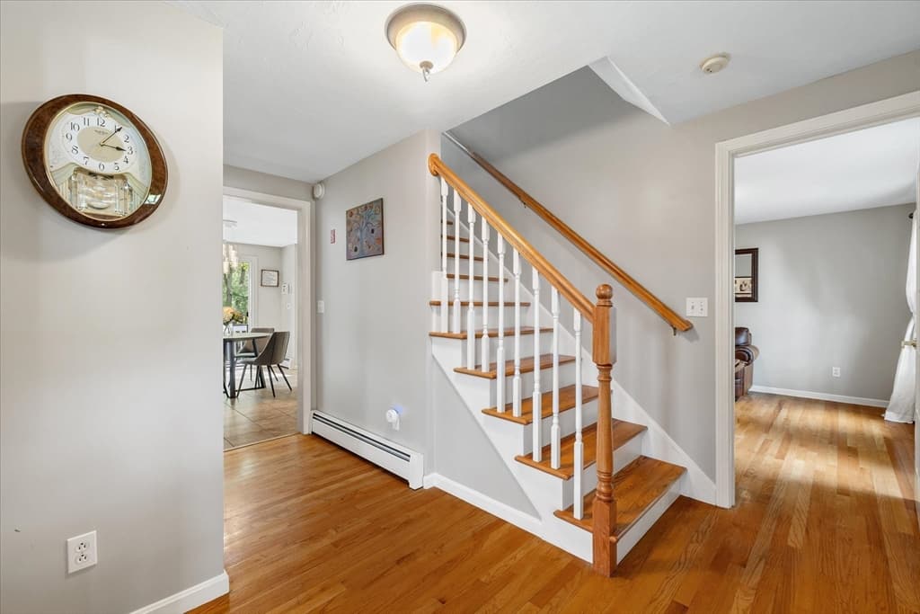 7 Sturbridge Circle photo 3