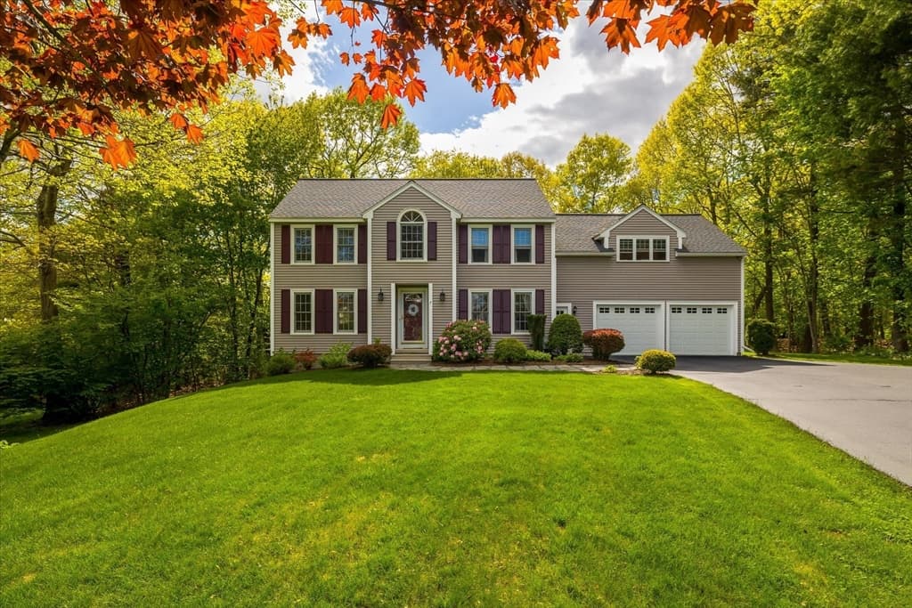 7 Sturbridge Circle
