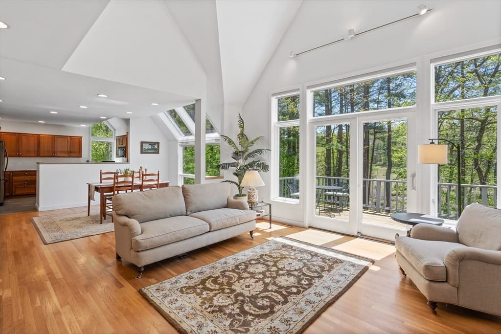 207 Indian Hill Road photo 3