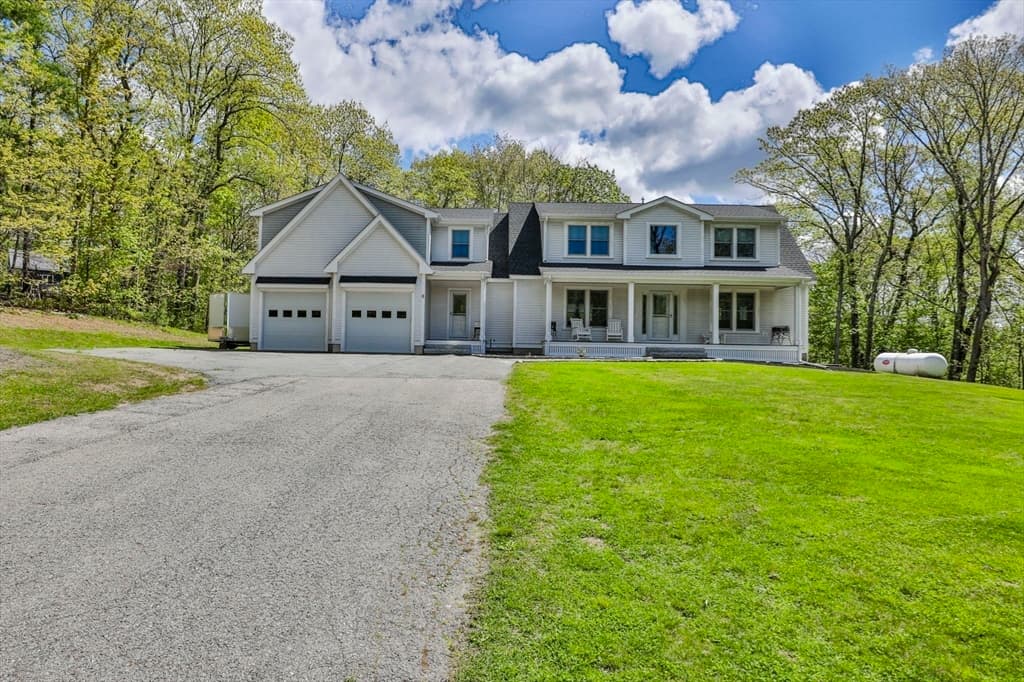 8 Clydesdale Ave photo 3