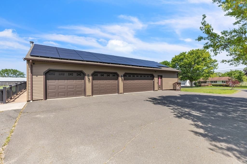 8 Cronin Hill Road photo 3