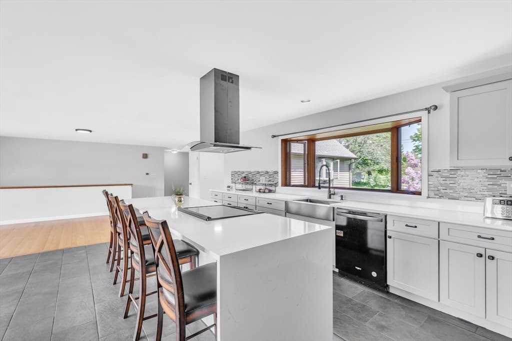 8 Cronin Hill Road photo 5