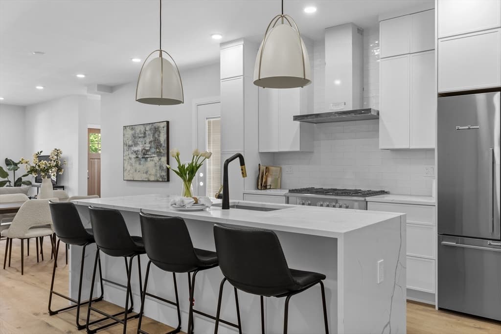 130 Cushing Street #2 photo 2
