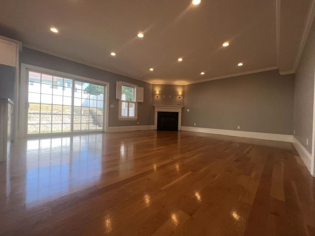 241 Elliot St #2 photo 3