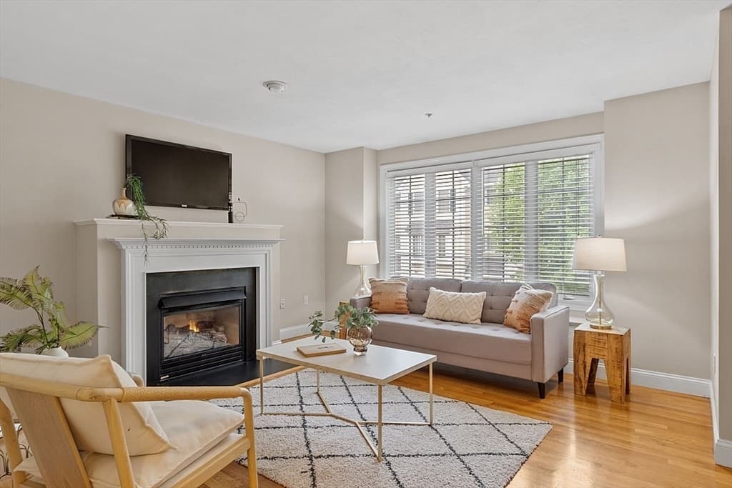 18 Marengo St #18 photo 3
