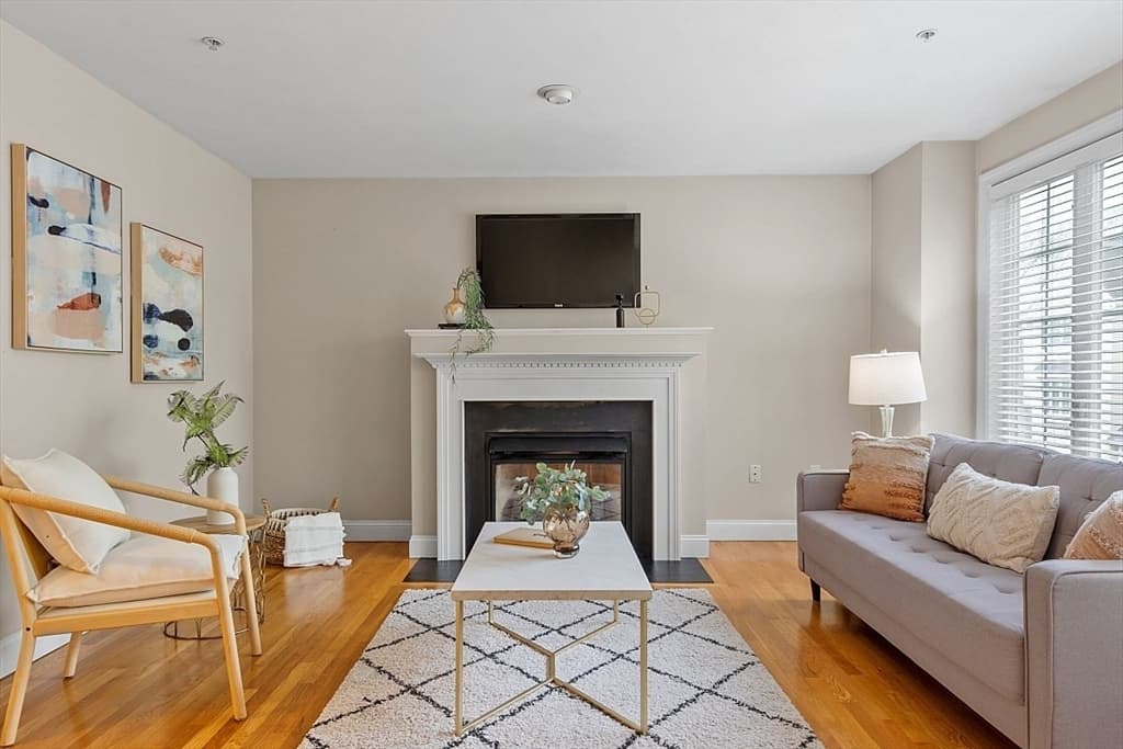 18 Marengo St #18 photo 5