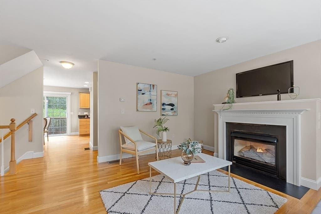 18 Marengo St #18 photo 4
