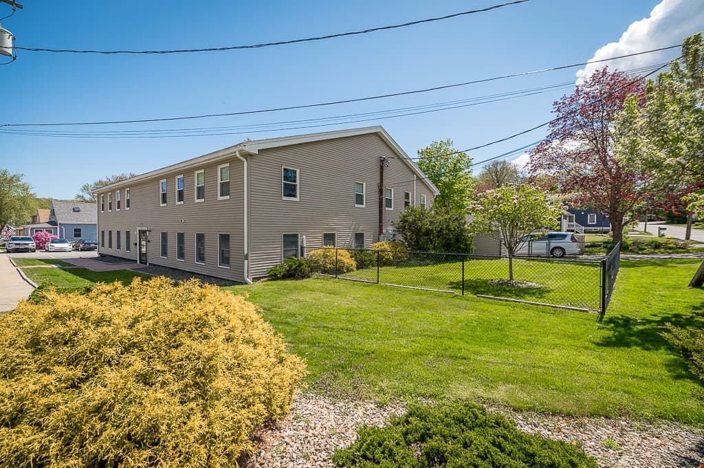 20 Broadway Ave #101 & 102 photo 4