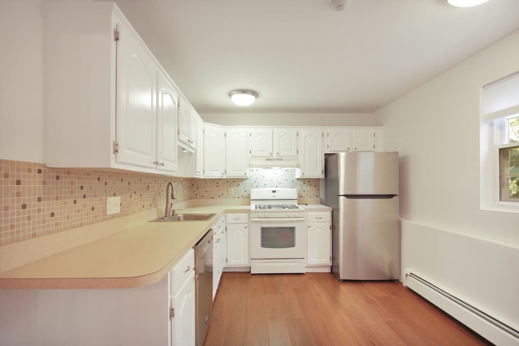 90 Farrwood Ave #1 photo 3