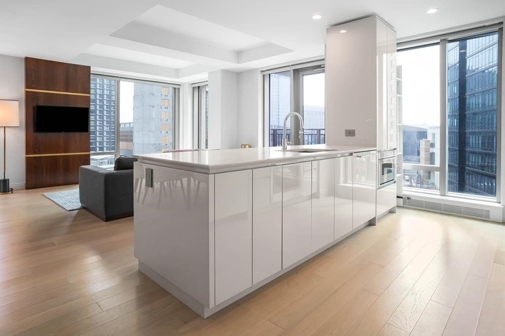 135 Seaport Blvd #920 photo 2
