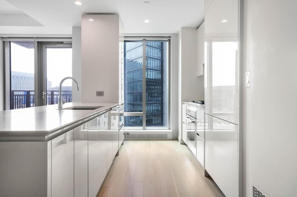 135 Seaport Blvd #920 photo 3