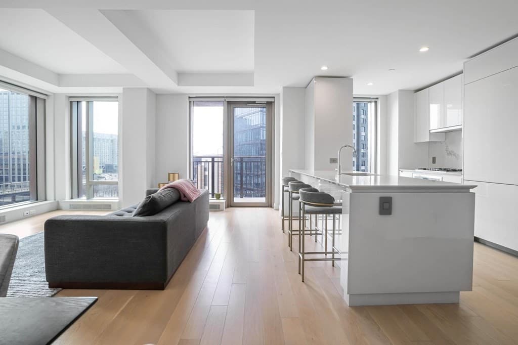 135 Seaport Blvd #920 photo 5