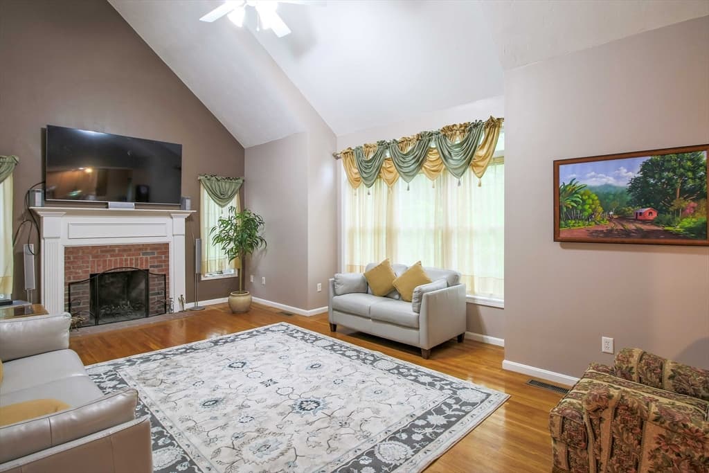 37 Stillwater Heights Dr photo 4