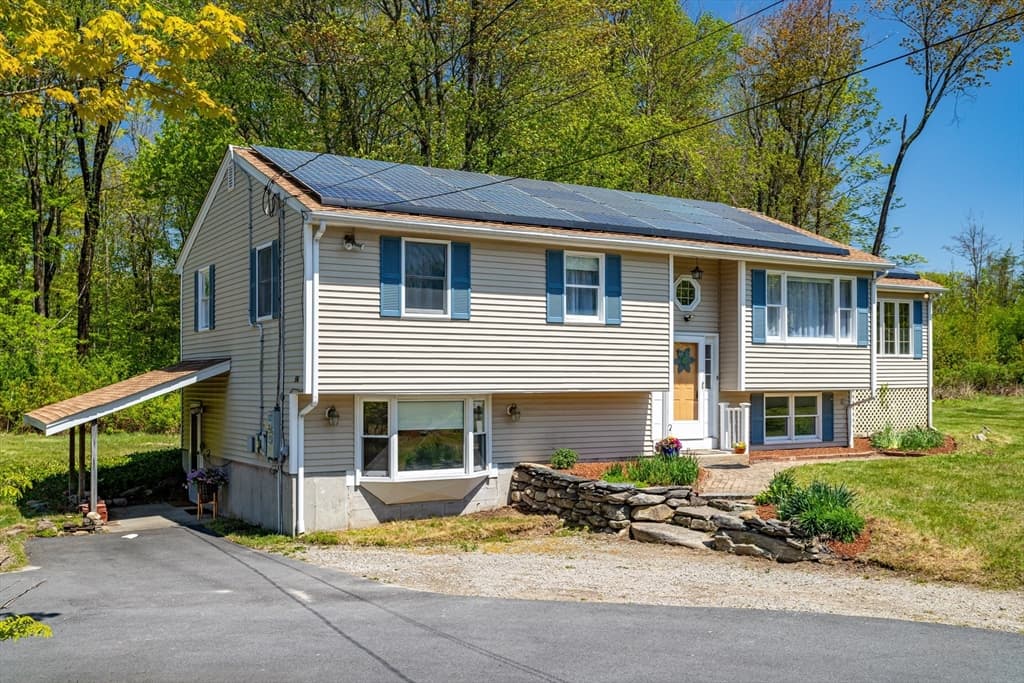 396 Howard St photo 3