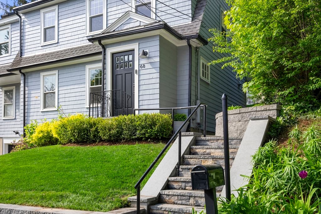 68 Bennington Street photo 2
