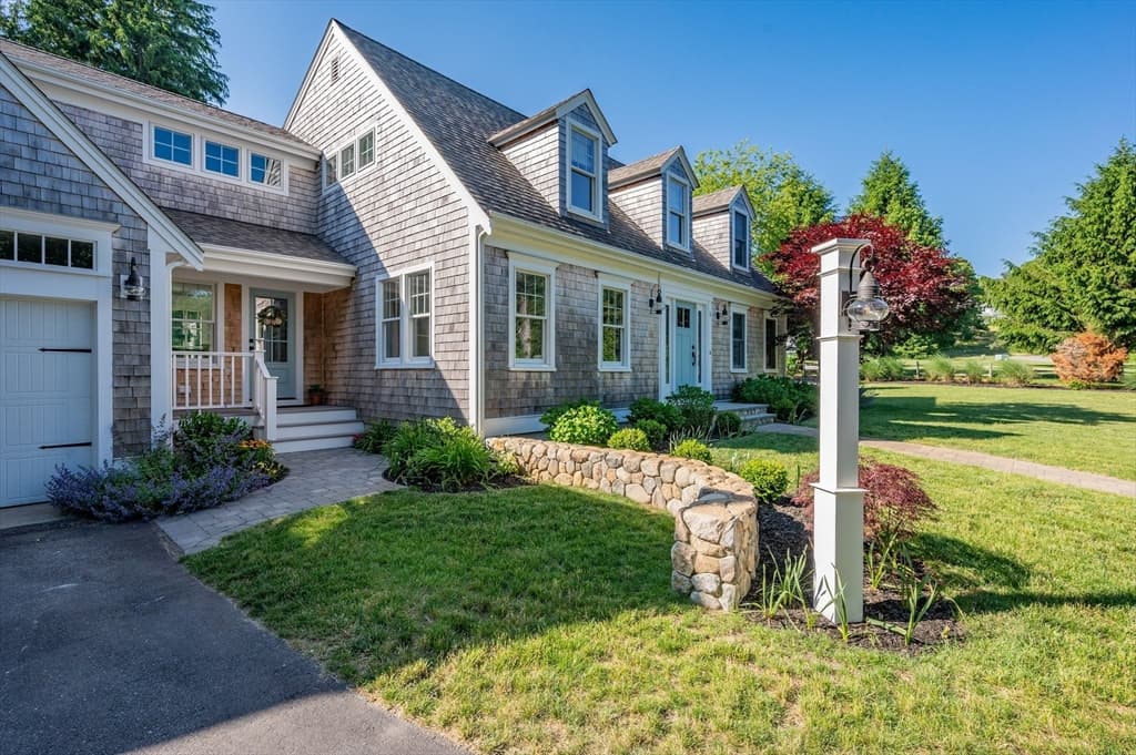 1 Beach Plum Cir photo 2