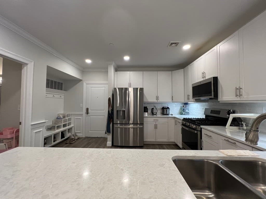 320 Middlesex Ave #B201 photo 2