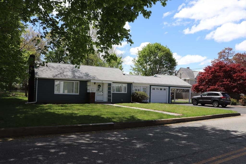 177 Wales St photo 3