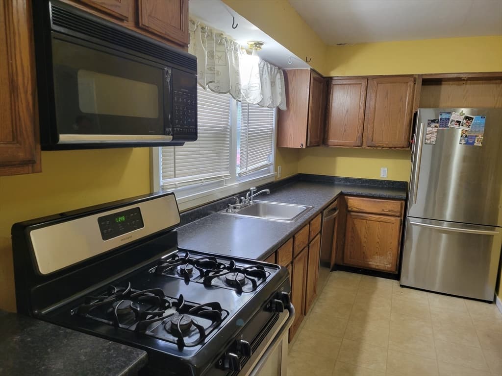 2220 Pendleton Ave #6227 B photo 3