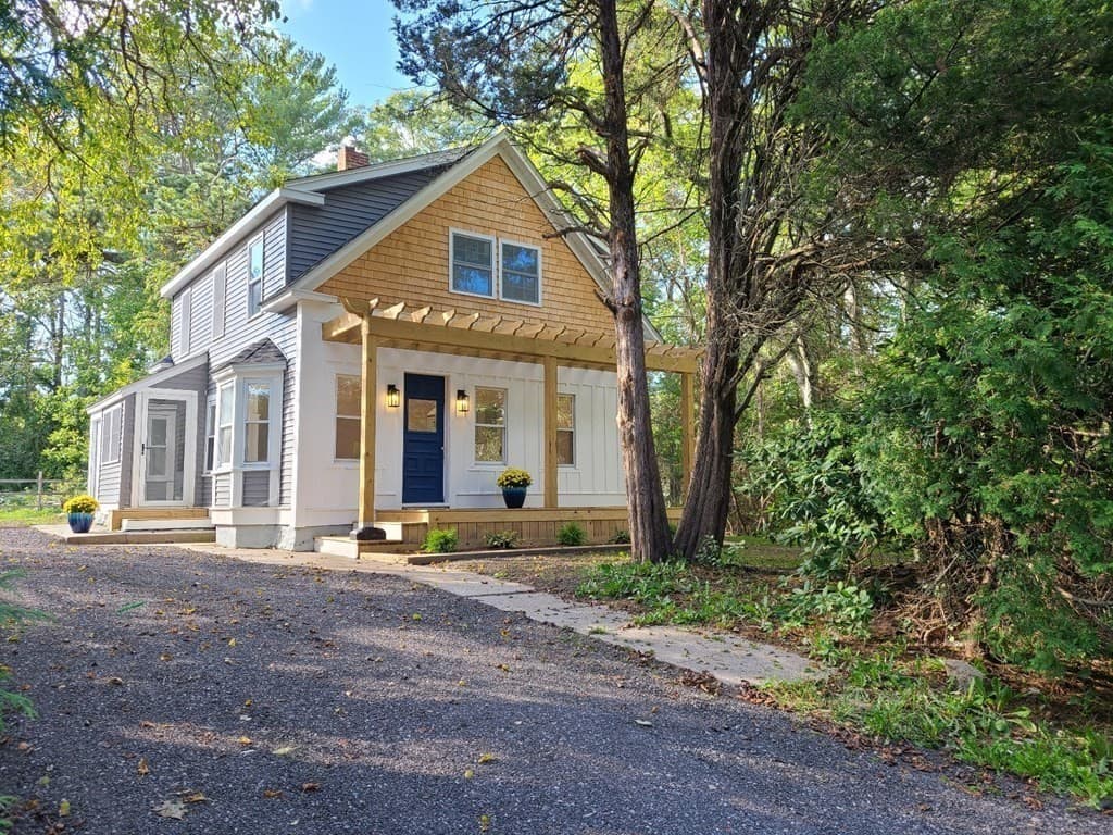 182 Braley Rd photo 2