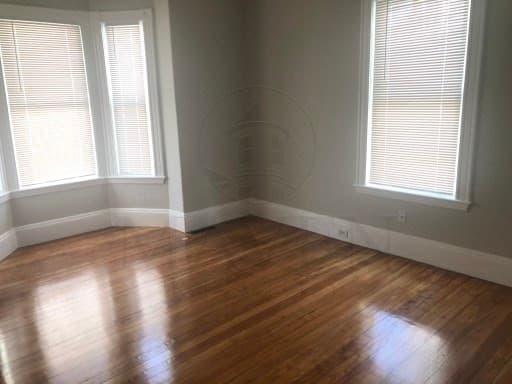 12 Lincoln Ave #1