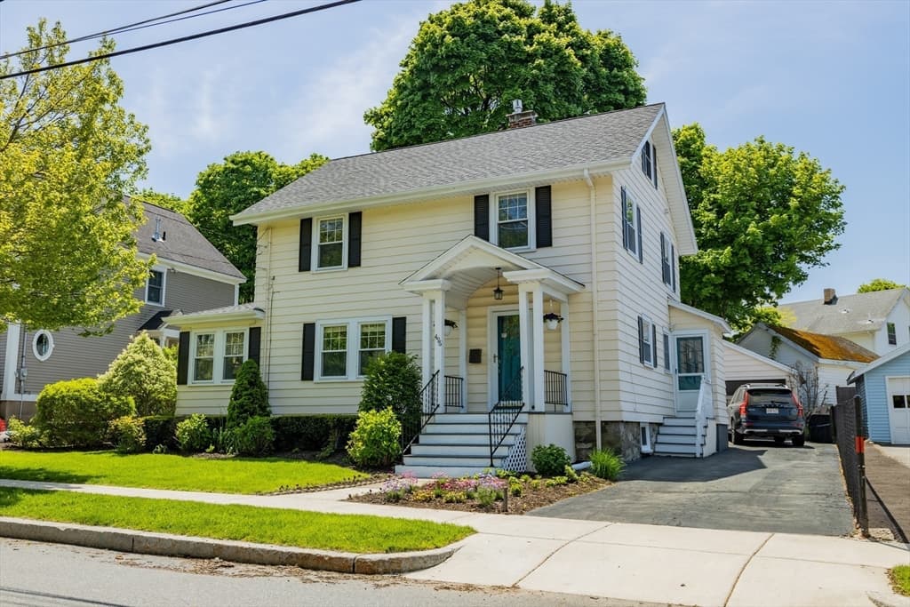 496 Swains Pond Ave photo 2