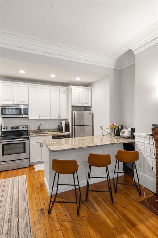 591 Beacon St #2 photo 4