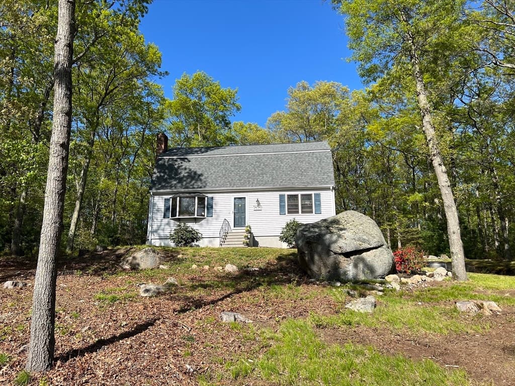 425 Madison St photo 2