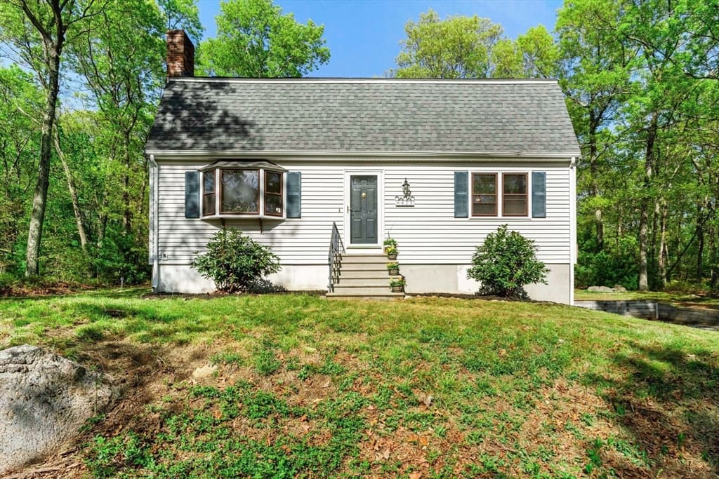 425 Madison St photo 3
