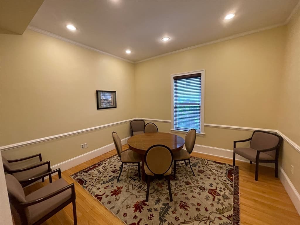 206 Holland St #D photo 4