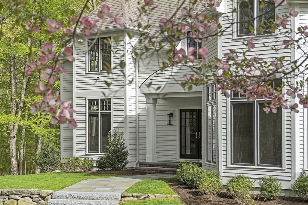 14 Stratford Way photo 3