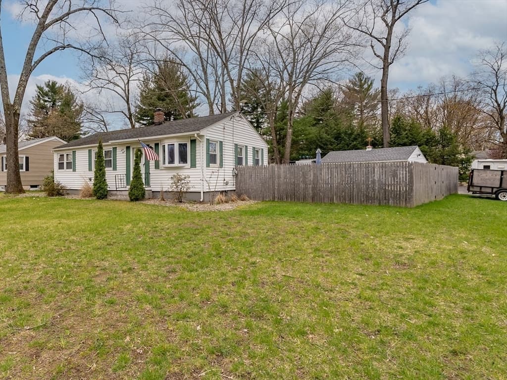 48 Larchly Ave photo 3