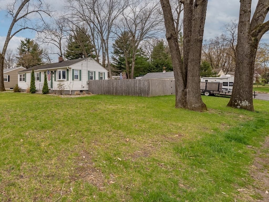 48 Larchly Ave photo 4