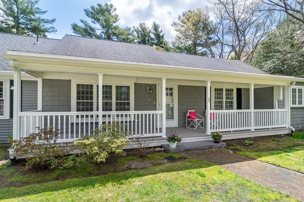 450 Santuit-Newtown Road photo 4