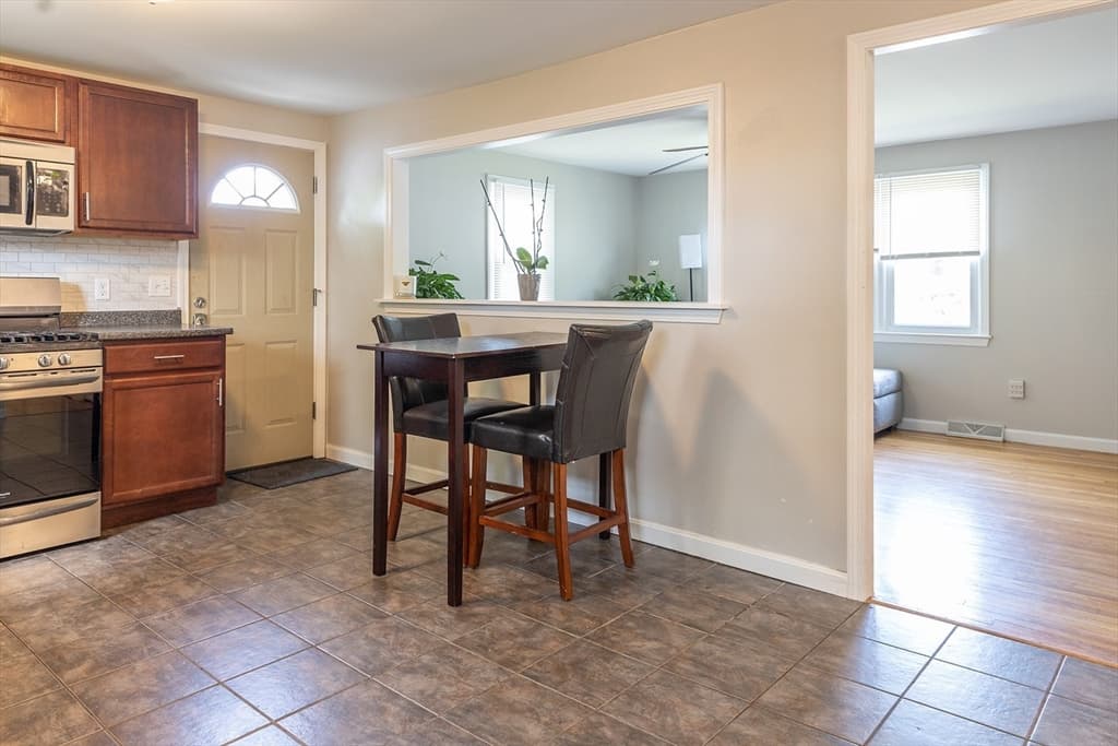 25 Lively Ln photo 5