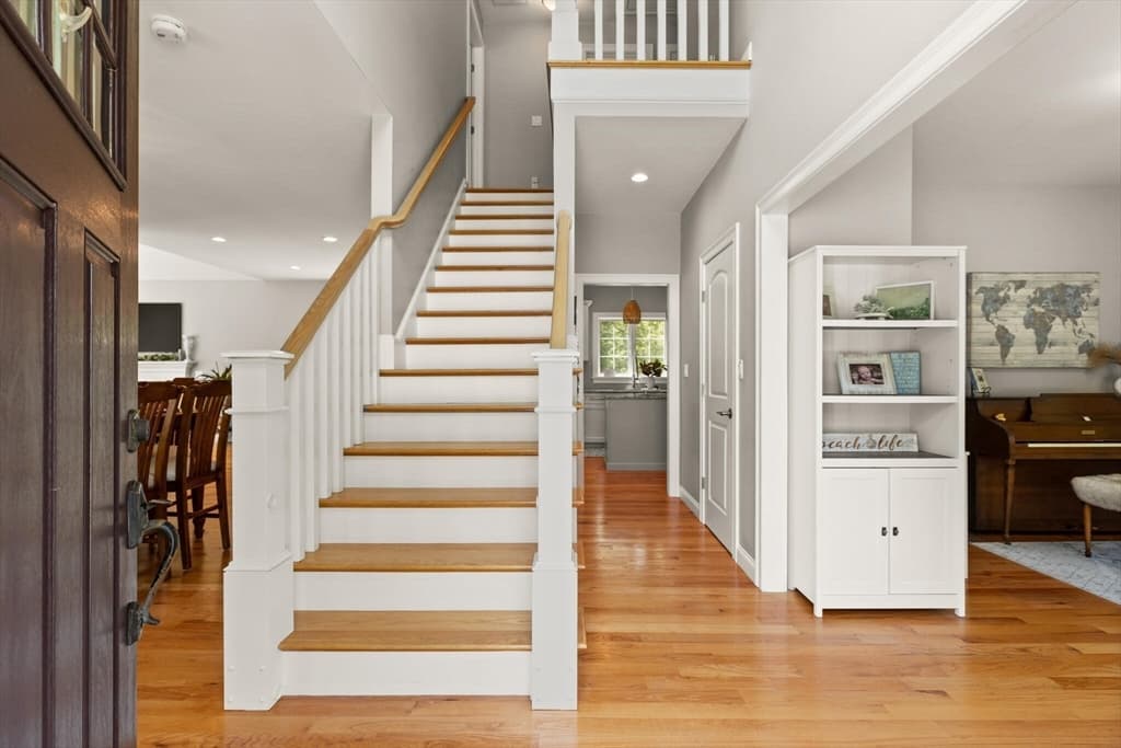 2 Leitner Way photo 4