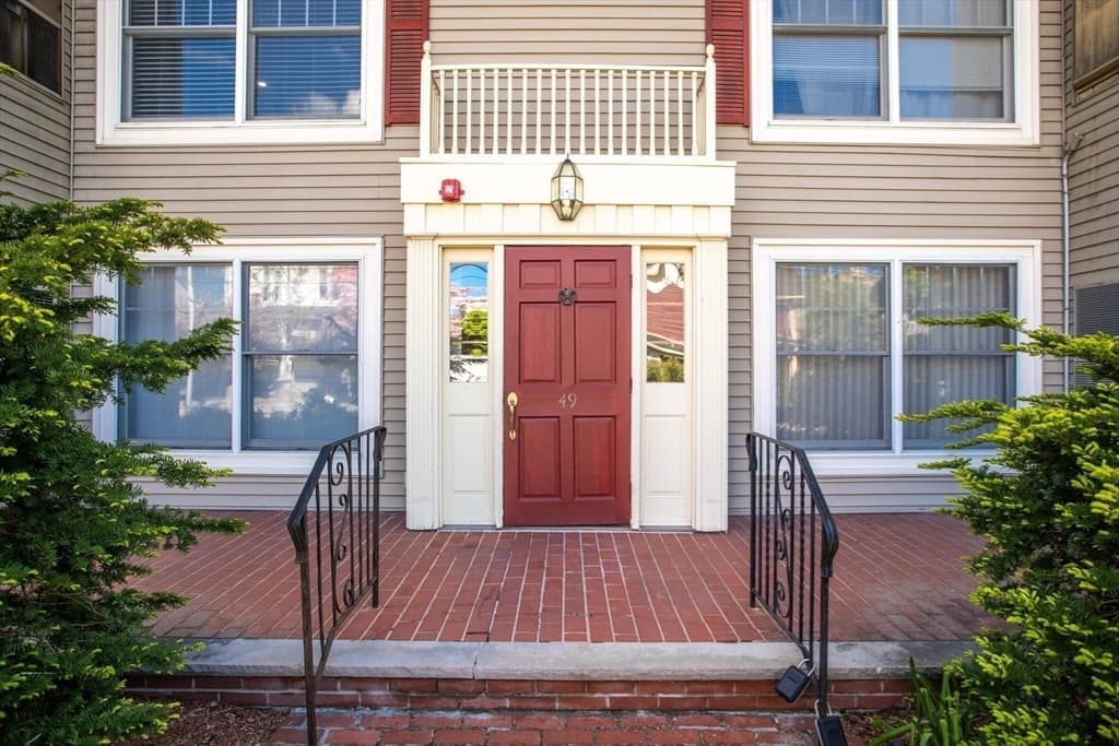 49 Washington St #7