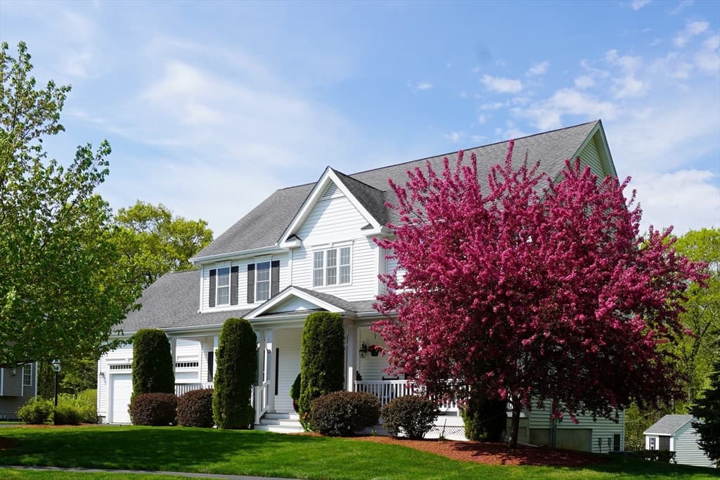12 Pratt Dr