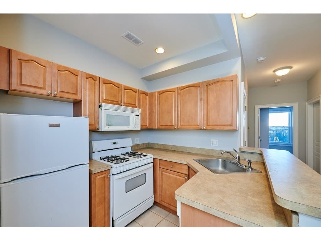 12 Humboldt Place #1