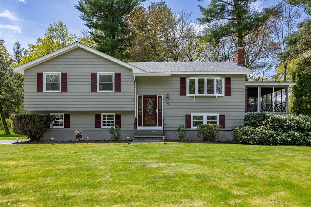 16 Simon Willard Rd