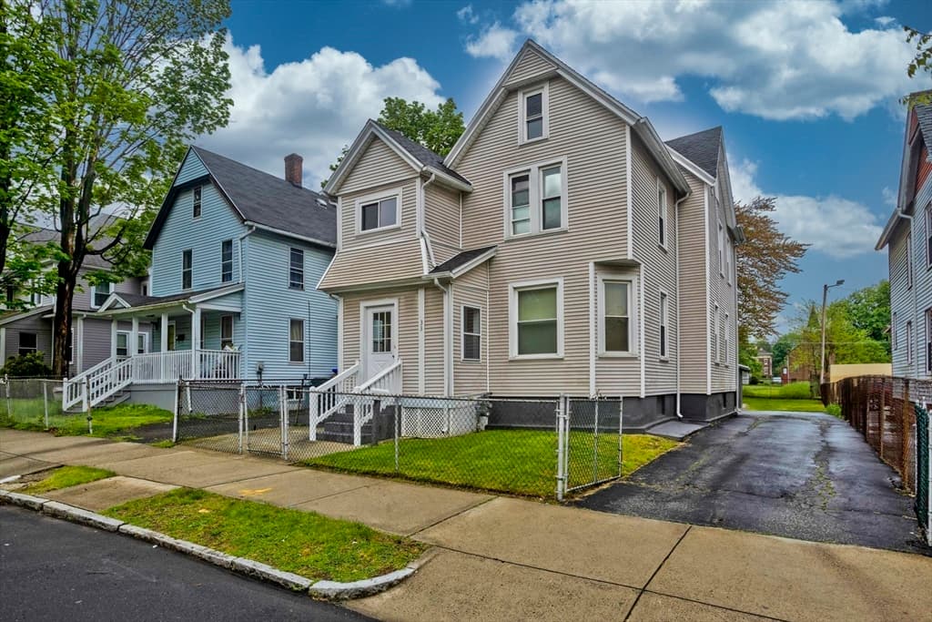 33 Lexington Street