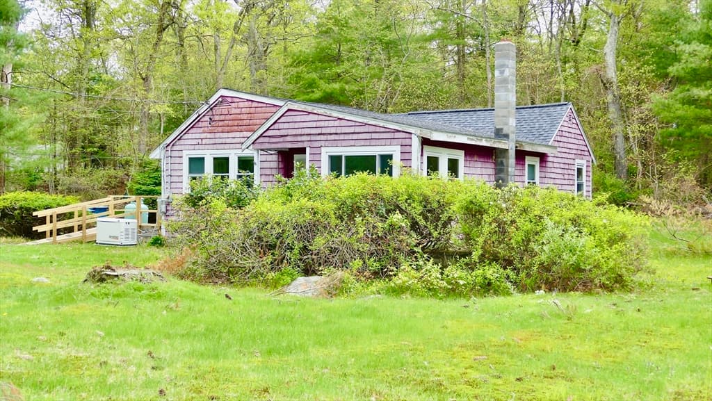 10 Lake Road photo 3