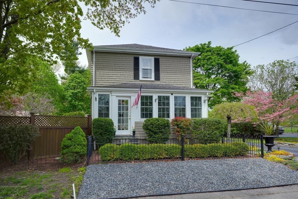 98 Hill Ave