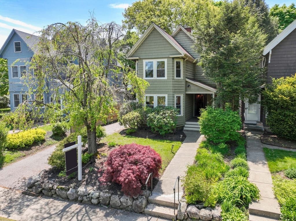 6 Orris St