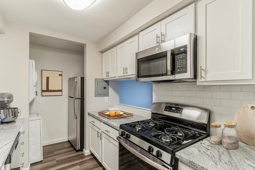 19 Bronsdon St #F photo 2