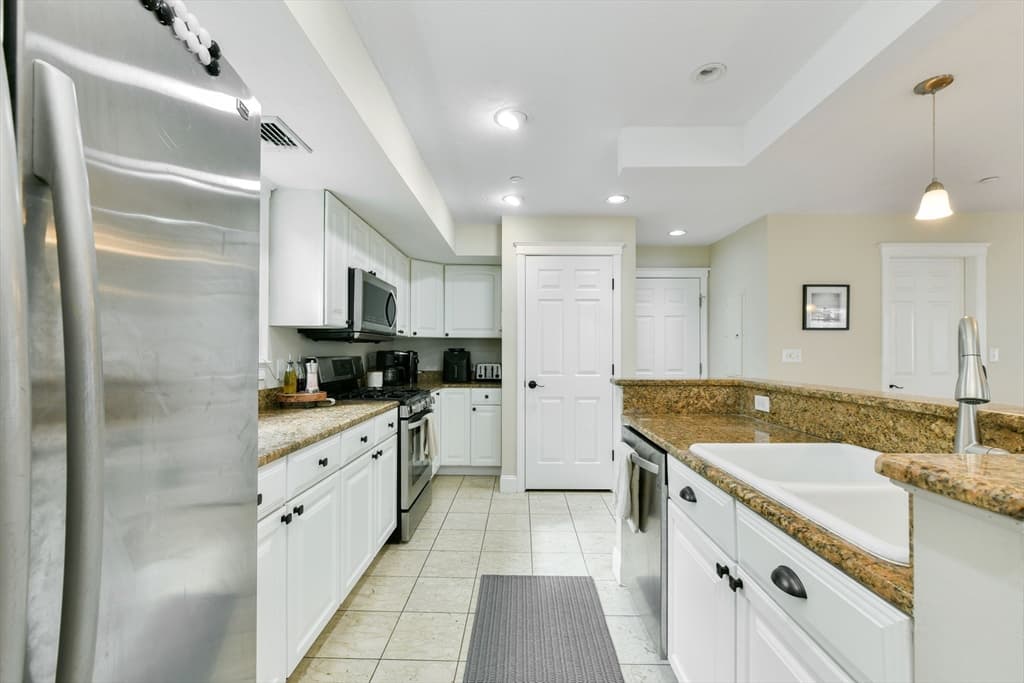 55 I St #3 photo 5
